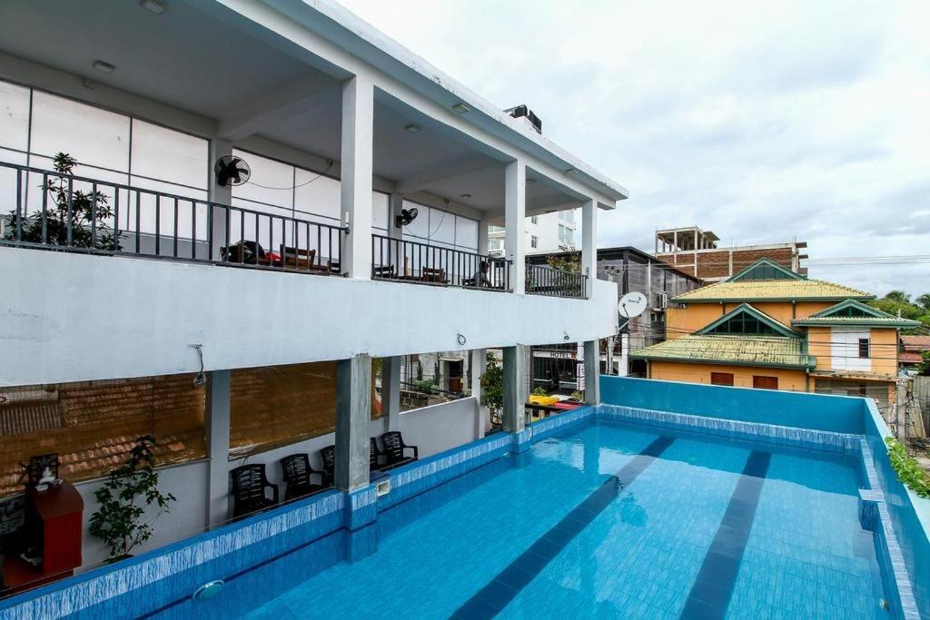 Sea Beach Resort Негомбо Экстерьер фото